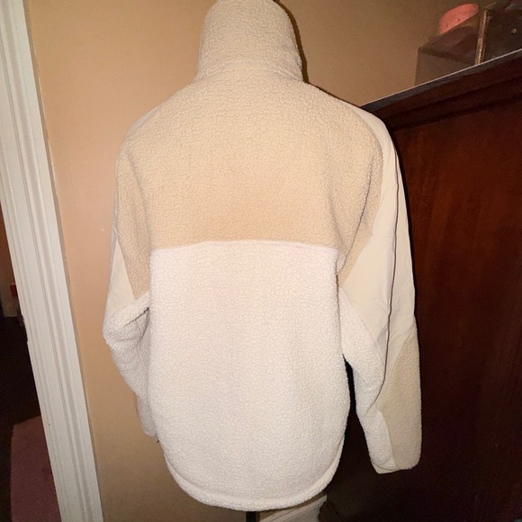 KUHL Sherpa Fleece Jacket Womens Medium Tan Cream Excellent Full Zip Colorblock - Picture 3 of 10